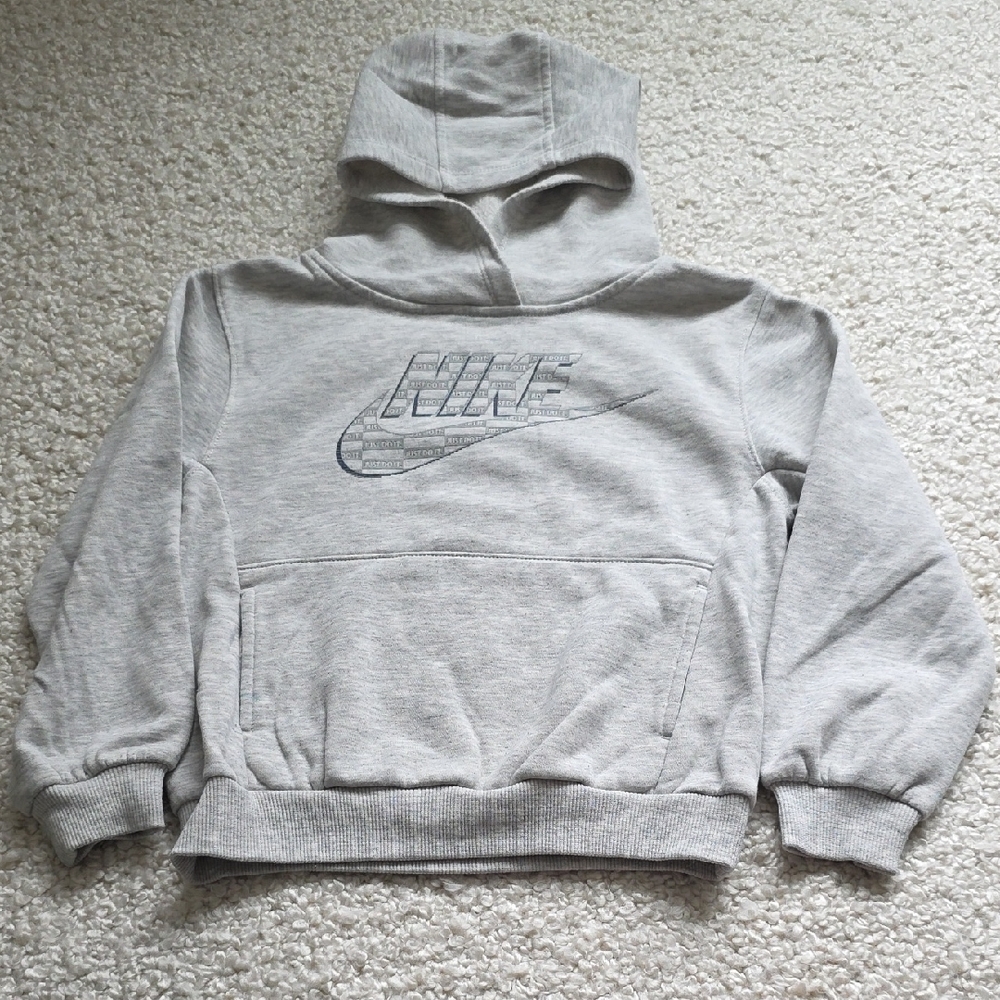 Nike Light Gray Boy's Pullover Sweatshirt